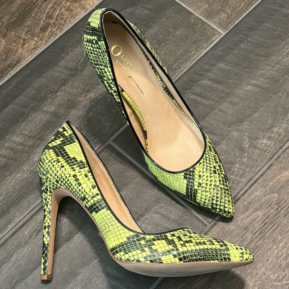 NEW Olivia Jaymes Snakeskin Stiletto Heels